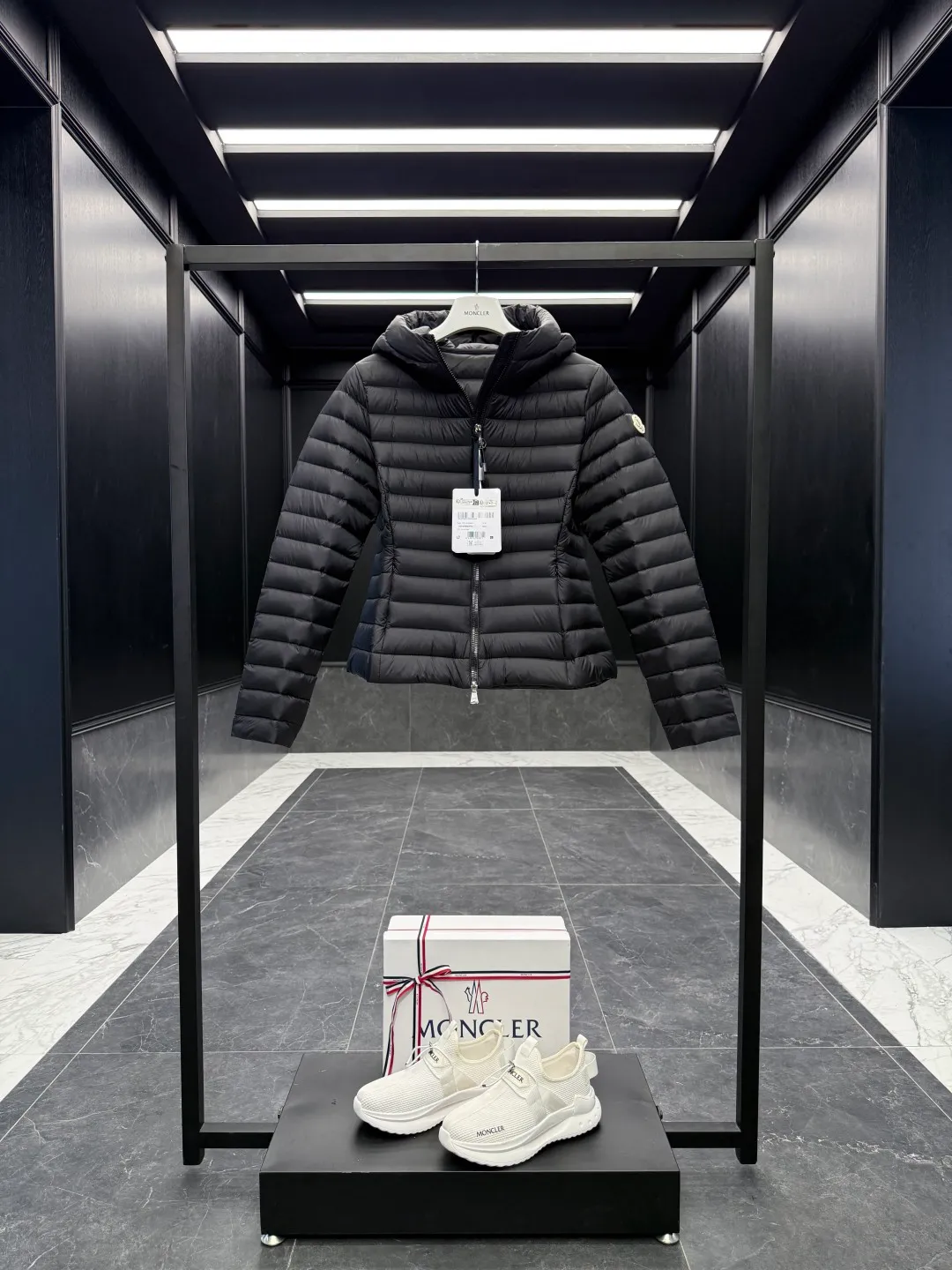 ⬆️Moncler . Ige . Ige Ige longue saison ， 。 。 ， Classic ， 。 。 • longuesaison • Longuesaison • • • • Size：1-4 /Black